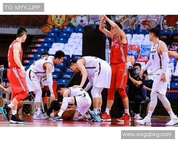 成都篮球队与广州篮球队的较量深度分析与战术复盘